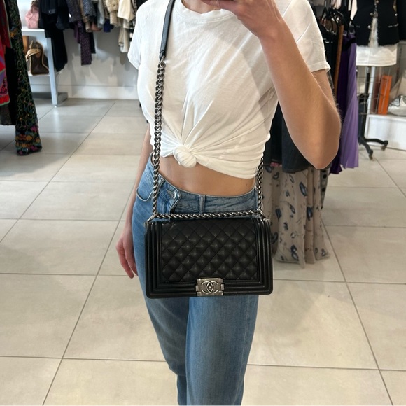 Authentic Like New 2022 Chanel Black Caviar Medium Boy Bag w Full Set - Picture 3 of 15